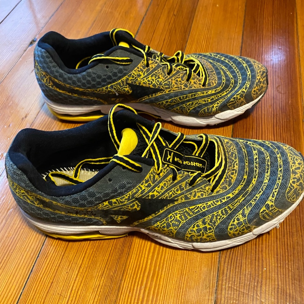 Mizuno Sneakers